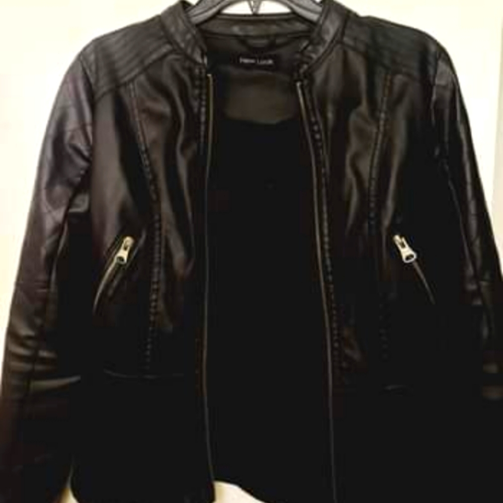Juniors black leather jacket